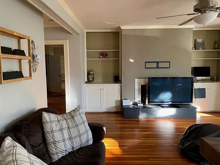 2nd Floor Living Room