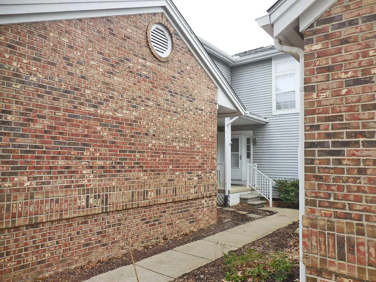 Building Photo - 4314 Hillside Dr