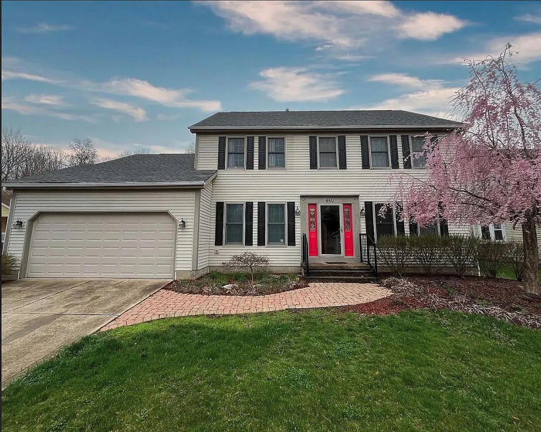 4 bed, 3.5 bath, 2574 sqft, $2,800 — Photo 1