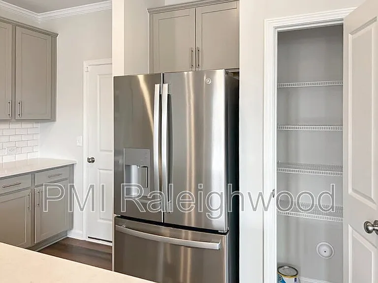 5028 Arkose Dr — Photo 6