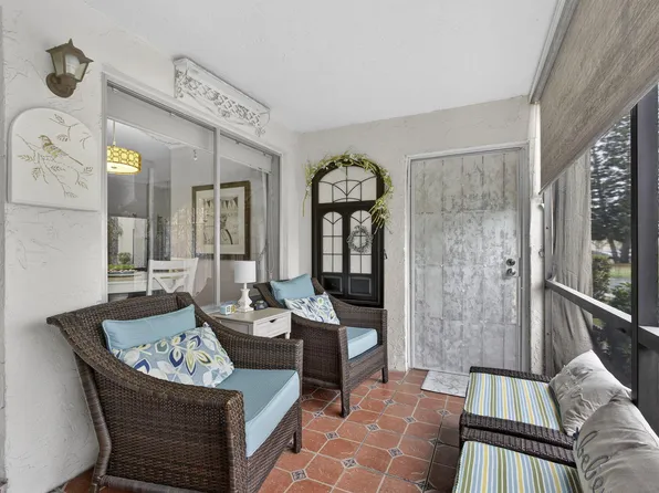 327 Pine Ridge Circle #A-1, Greenacres, FL 33463