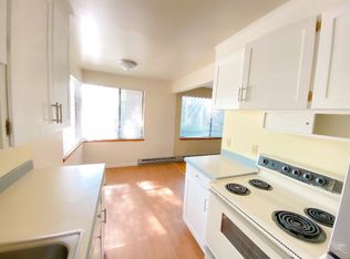 310 NE 45th St APT 1, Seattle, WA 98105