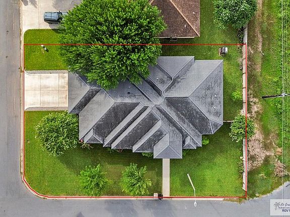 5th image of 1405 Helena Dr