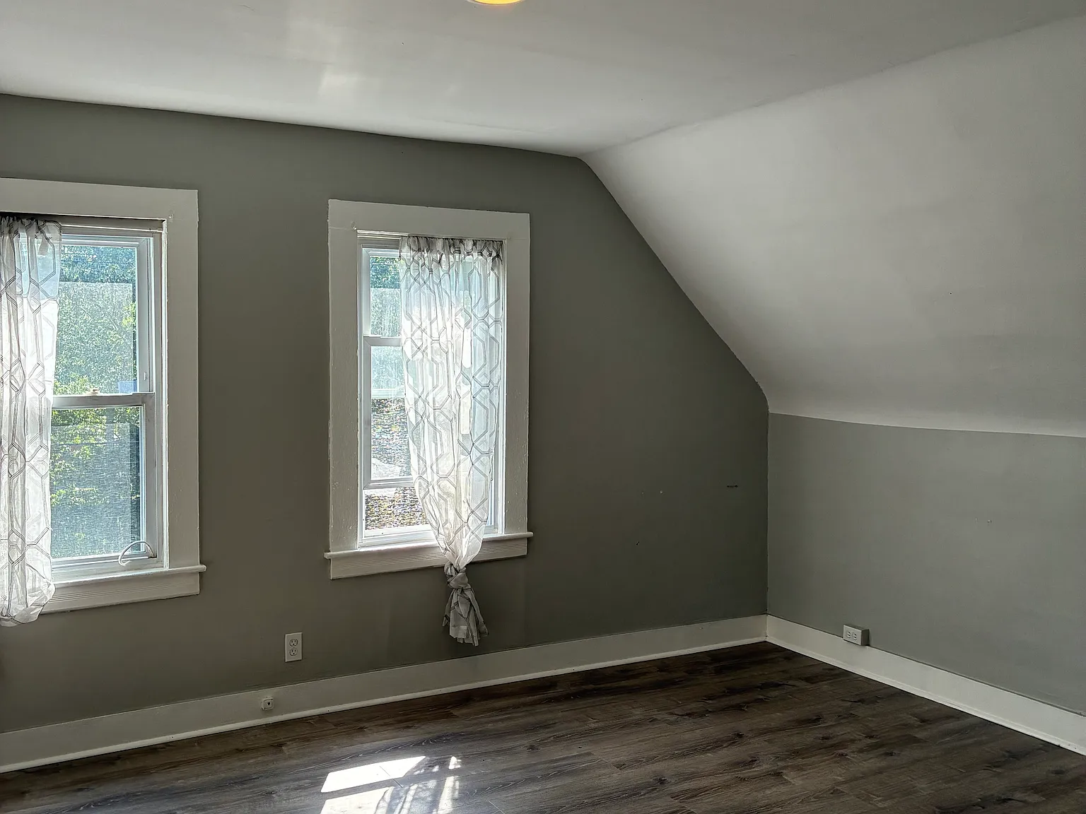 2 bed, 1020 sqft, $1,800 — Photo 3