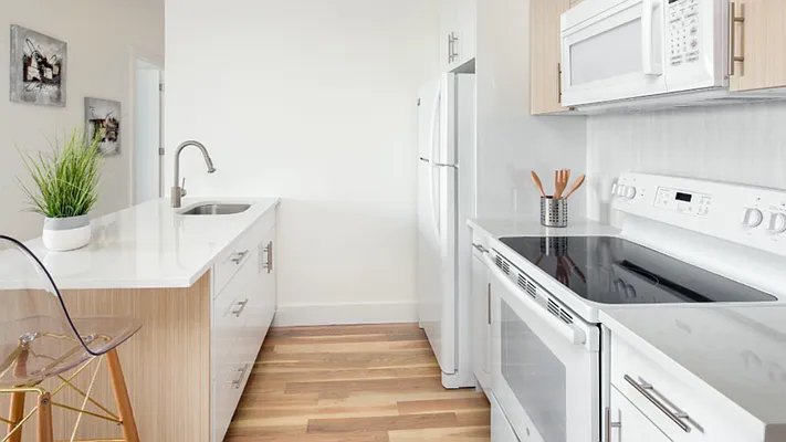 Rented by Nooklyn NYC LLC | media 13