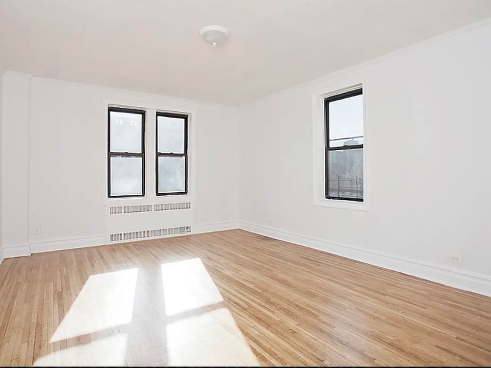 2nd image of 1701 Albemarle Rd #W3