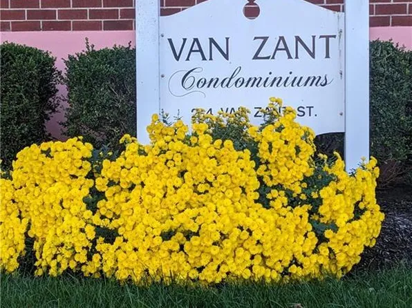 4 Van Zant St B13, Norwalk, CT 06855