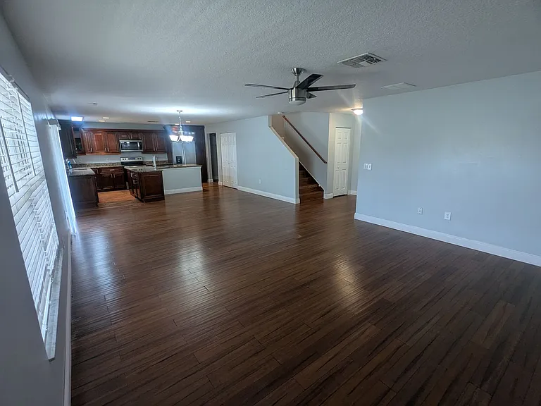 1628 Strathmore Cir — Photo 19