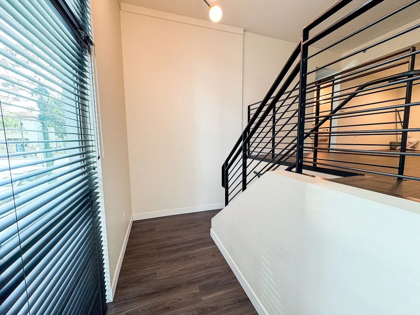 Little Italy Updated Townhome Style 2Bed 2Bath — Photo 3