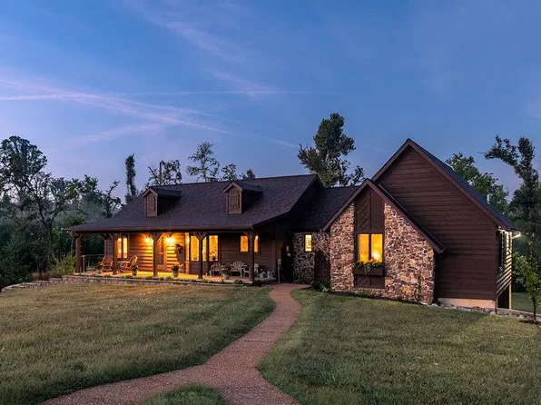 11153 Southern Hunt Rd, Marion, IL 62959