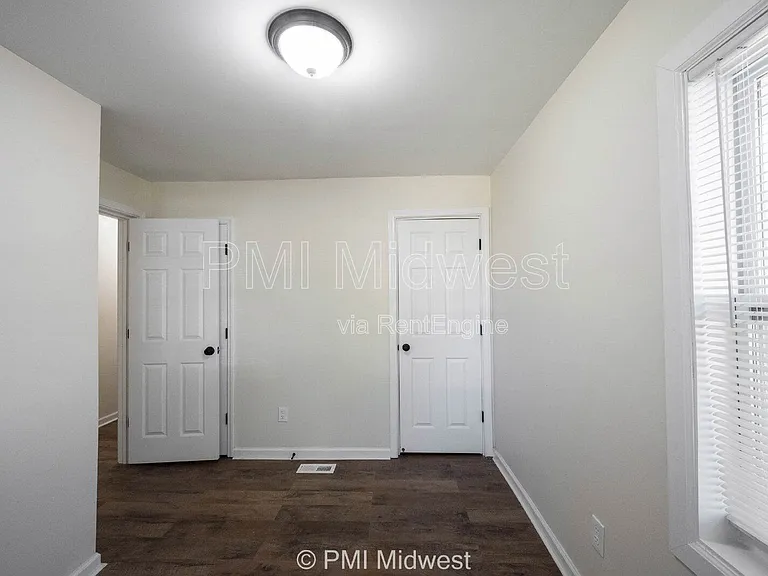 512 N Chester Ave — Photo 16