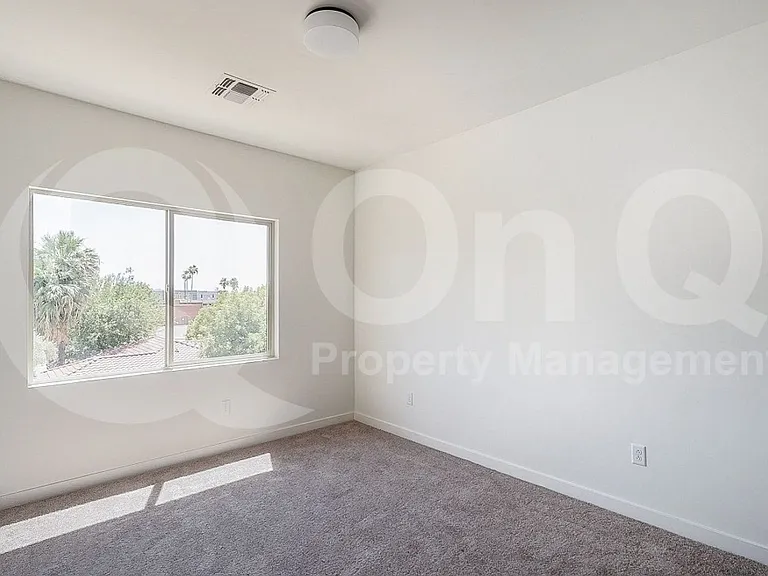 1443 E Osborn Rd #5 — Photo 10