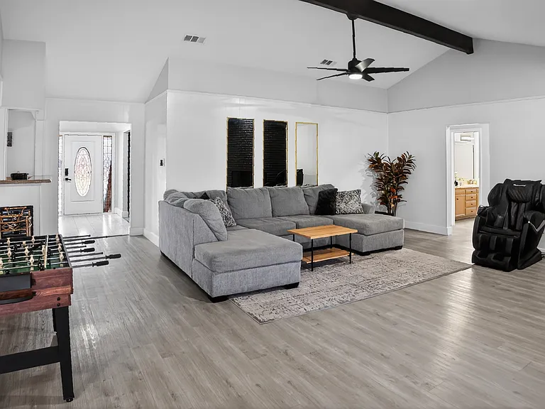 6425 Heidelburg Ct — Photo 7