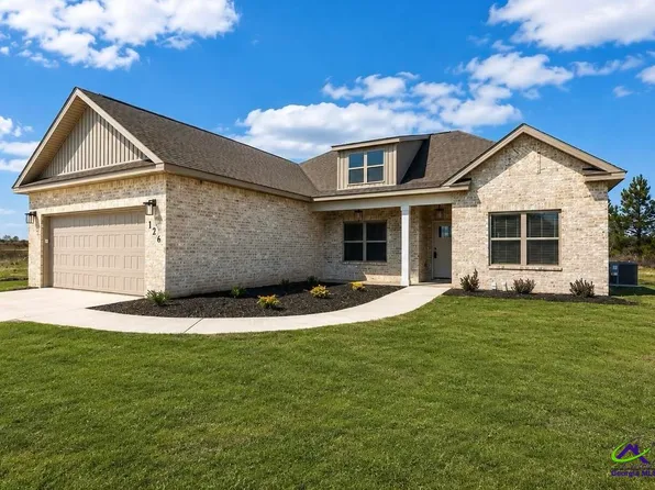 126 Early Dr, Byron, GA 31008