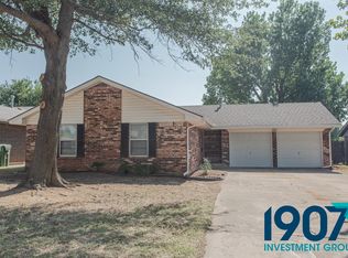 736 Ranchoak Dr, Yukon, OK 73099