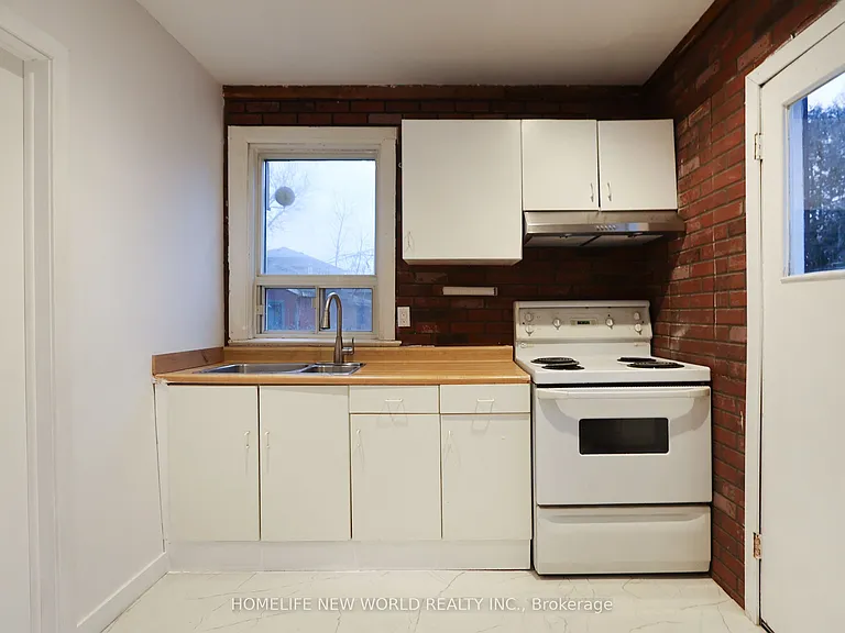 32 Pendeen Ave — Photo 28