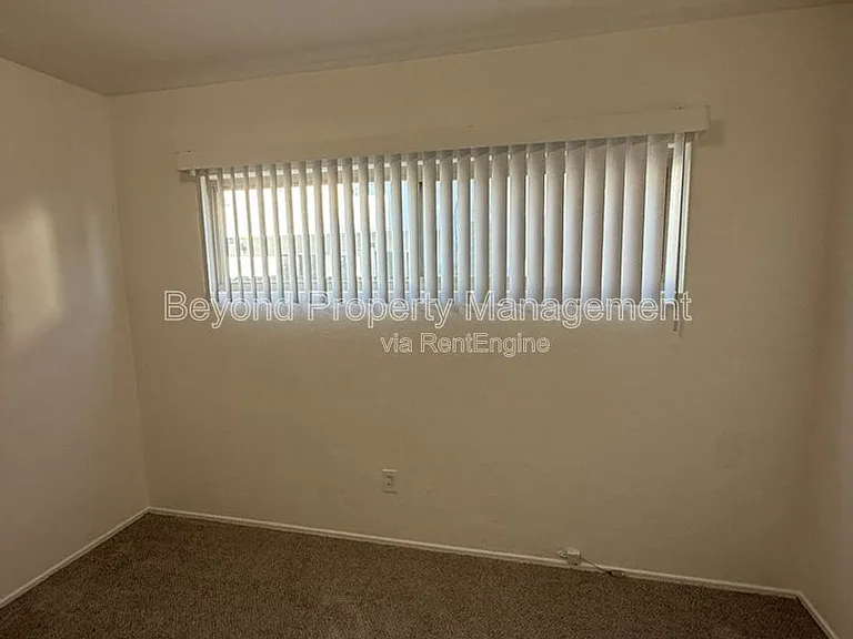 4439 Menlo Ave — Photo 14