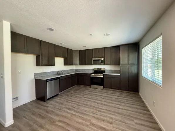 300 N Soderquist Rd, Turlock, CA 95380
