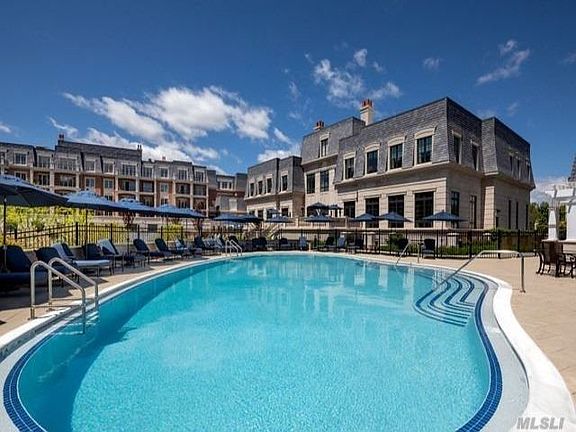 2nd image of 2000 Royal Ct