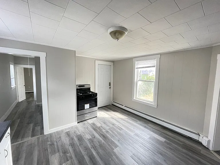 336 Amherst St #2 — Photo 4