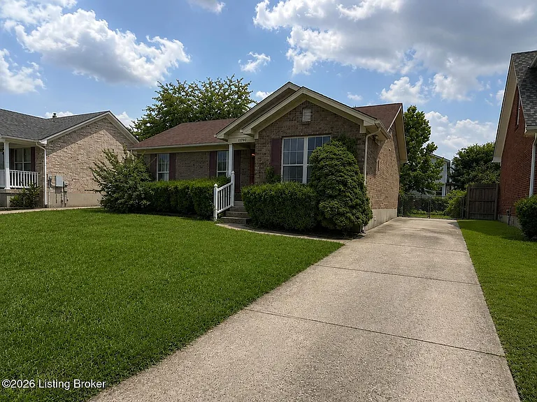 11707 Autumn Forest Ct — Photo 18