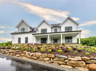 9 Yellow Fin Ct, Stonington, CT 06378