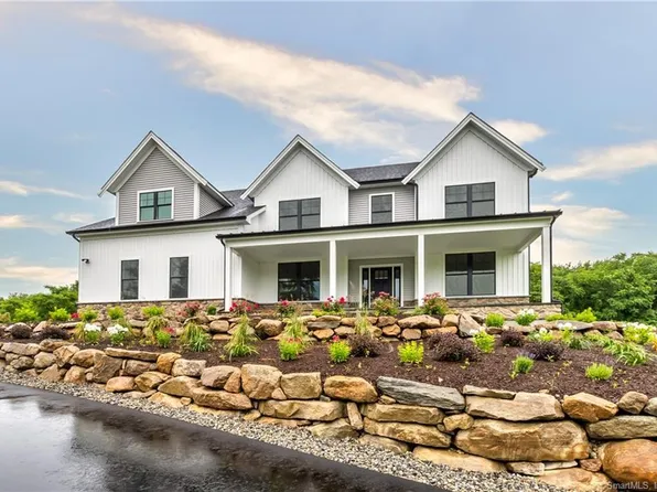 9 Yellowfin Court, Stonington, CT 06378