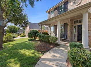 2813 Northwood St, Grapevine, TX 76051