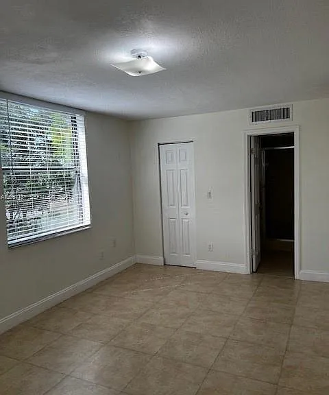 14525 N Kendall Dr #304J — Photo 15