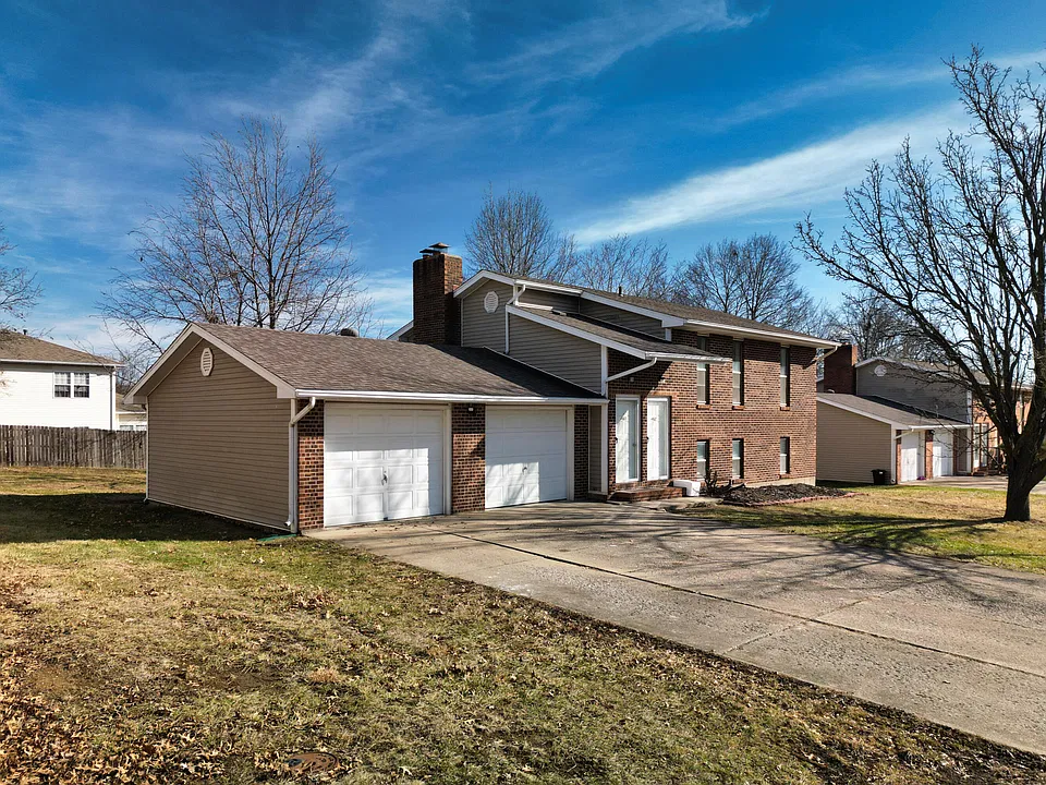 420 N Shiloh Ave