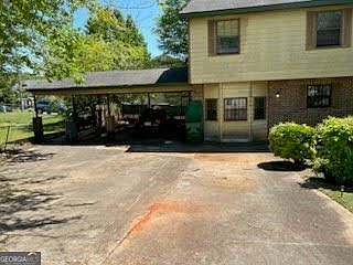 3rd image of 2690 Rockdale Dr
