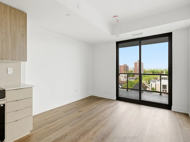 2075 Lakeshore Rd #711 — Photo 9
