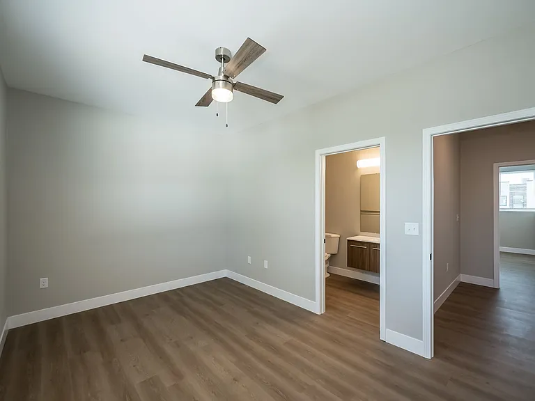 2182 Forest Ave — Photo 5