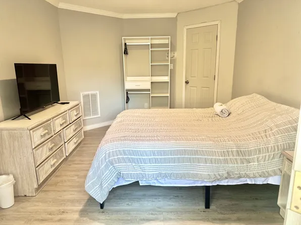 1116 Alcott Ct #Q, Raleigh, NC 27609