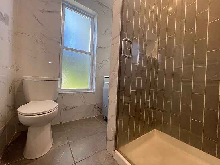 207 Webster Ave #1E — Photo 6