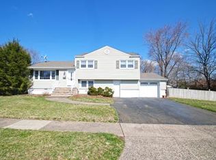 72 Woodvale Rd, Glen Rock, NJ 07452