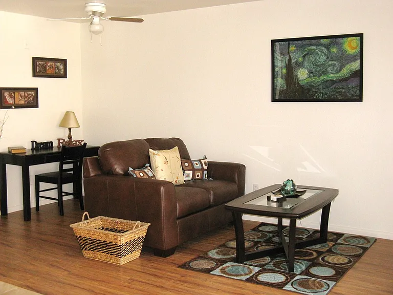 Elm Terrace Apartments — Photo 41