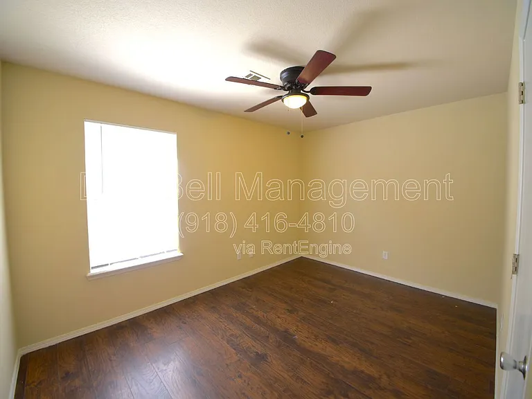 89 W Fairlane Ct — Photo 9
