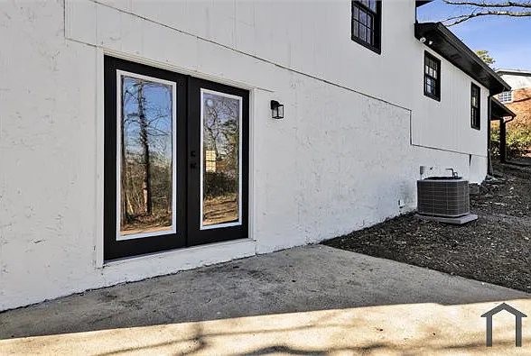 3913 Rock Ridge Rd — Photo 9