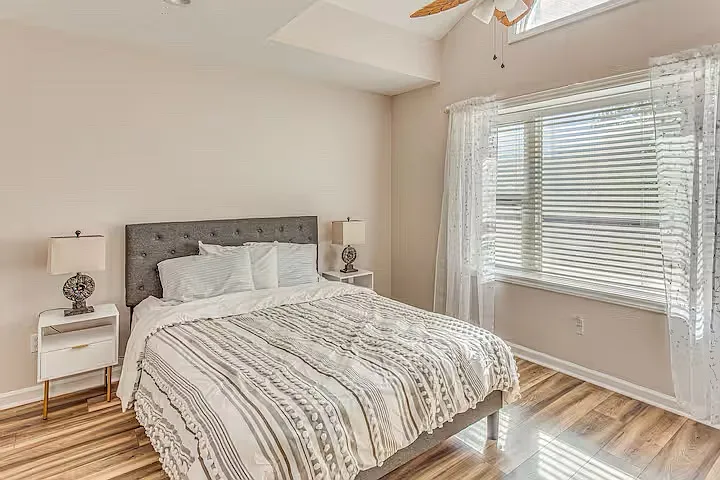 926 Tiffany Ln — Photo 5