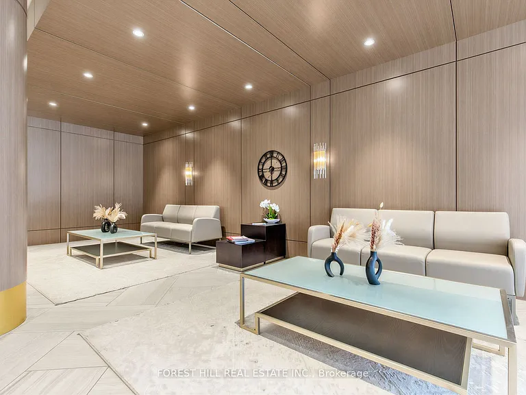 2500 Bathurst St #306 — Photo 4