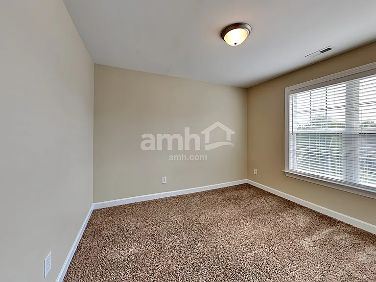 56 Locket Dr — Photo 21