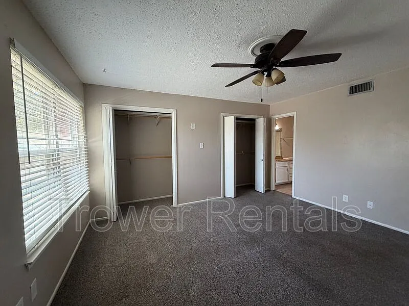 2 bed, 1.5 bath, 1169 sqft, $1,350 — Photo 4