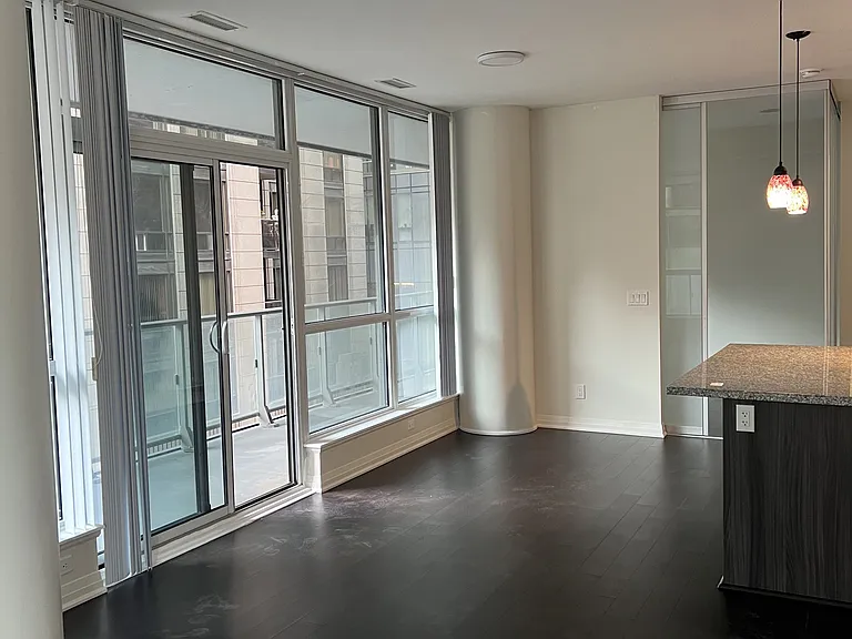 8 Mercer St #405 — Photo 6