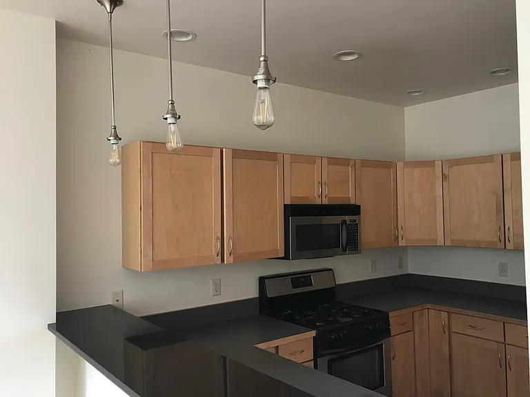 1281 Stoneridge Dr #A — Photo 6