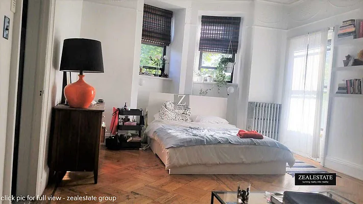 Rented by ZealEstate Group Inc | media 9