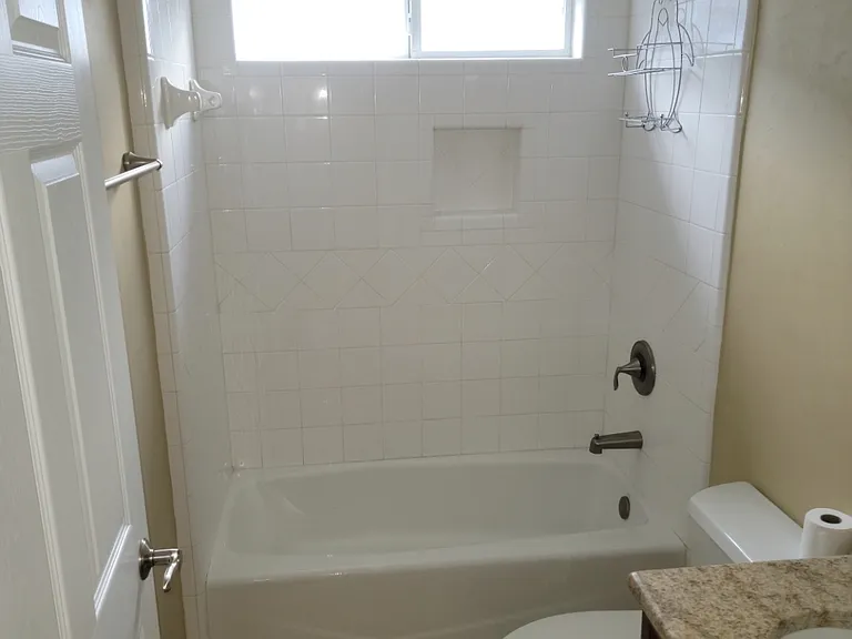 2325 Keith St — Photo 6