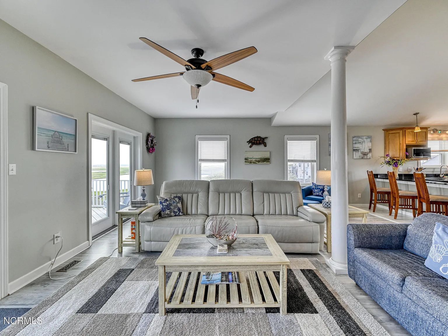 4 bed, 3.5 bath, 2658 sqft, $3,195 — Photo 4