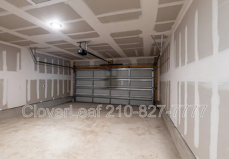 7922 Biggio Ln — Photo 27