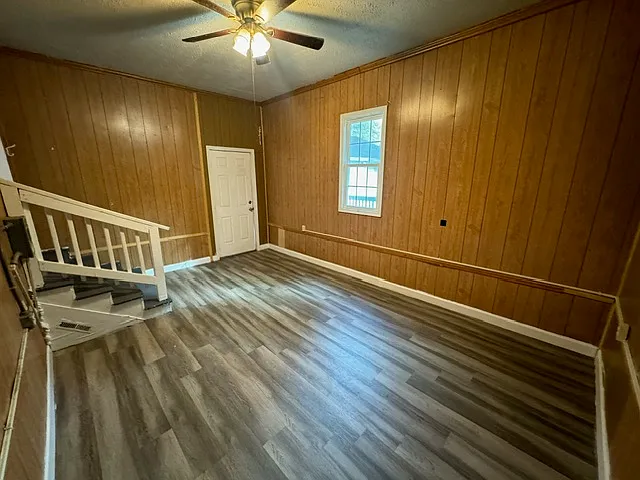 11506 Warwick Blvd — Photo 11